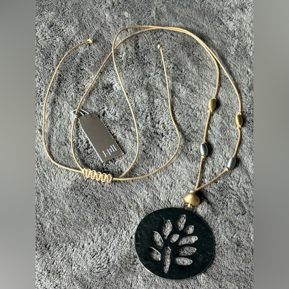 NWT J. Jill necklace. 2” cutout, tan string with goldtone/silvertone beads, adj - Picture 4 of 11
